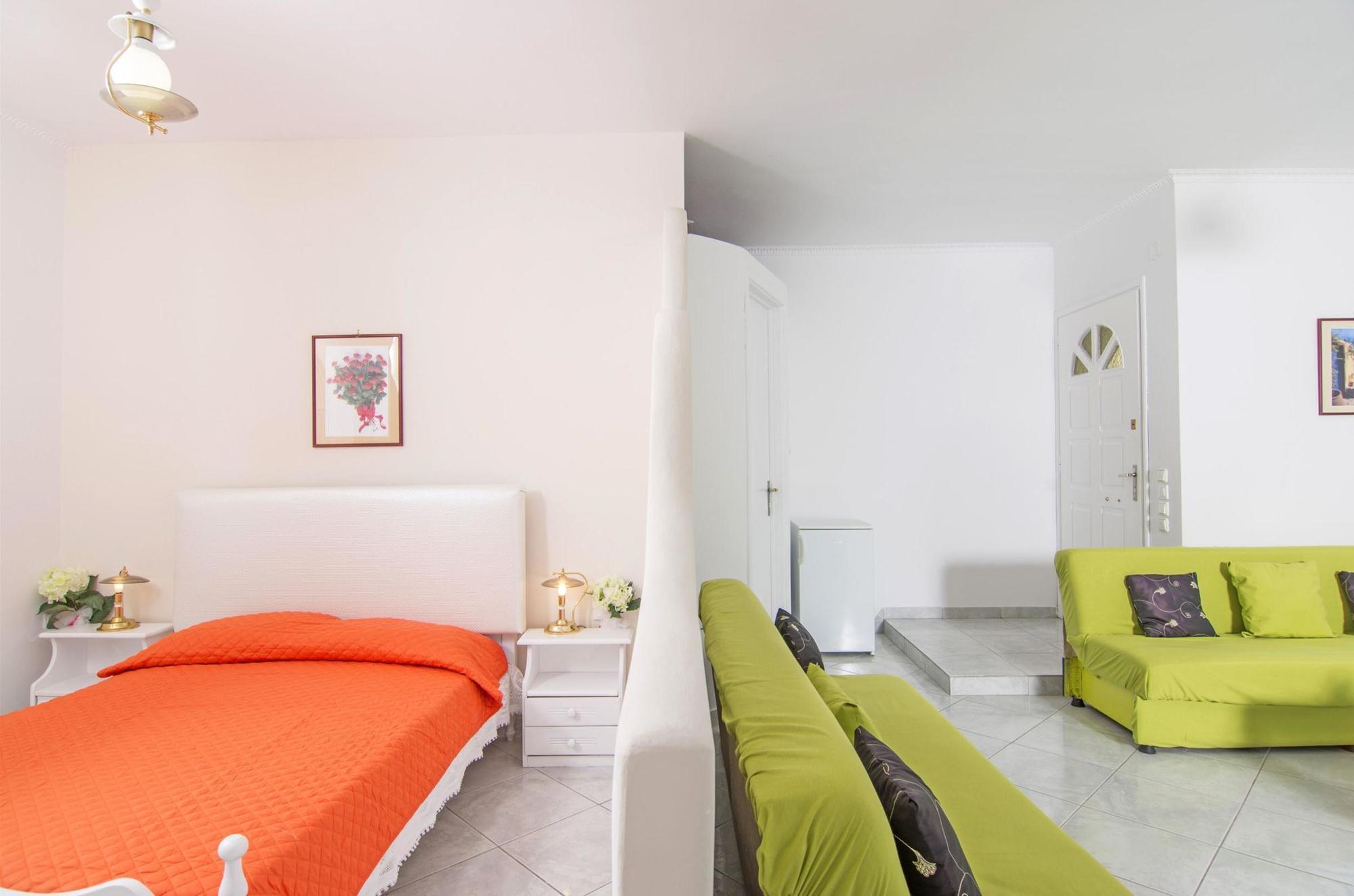 Pantheon Aparthotel 4*