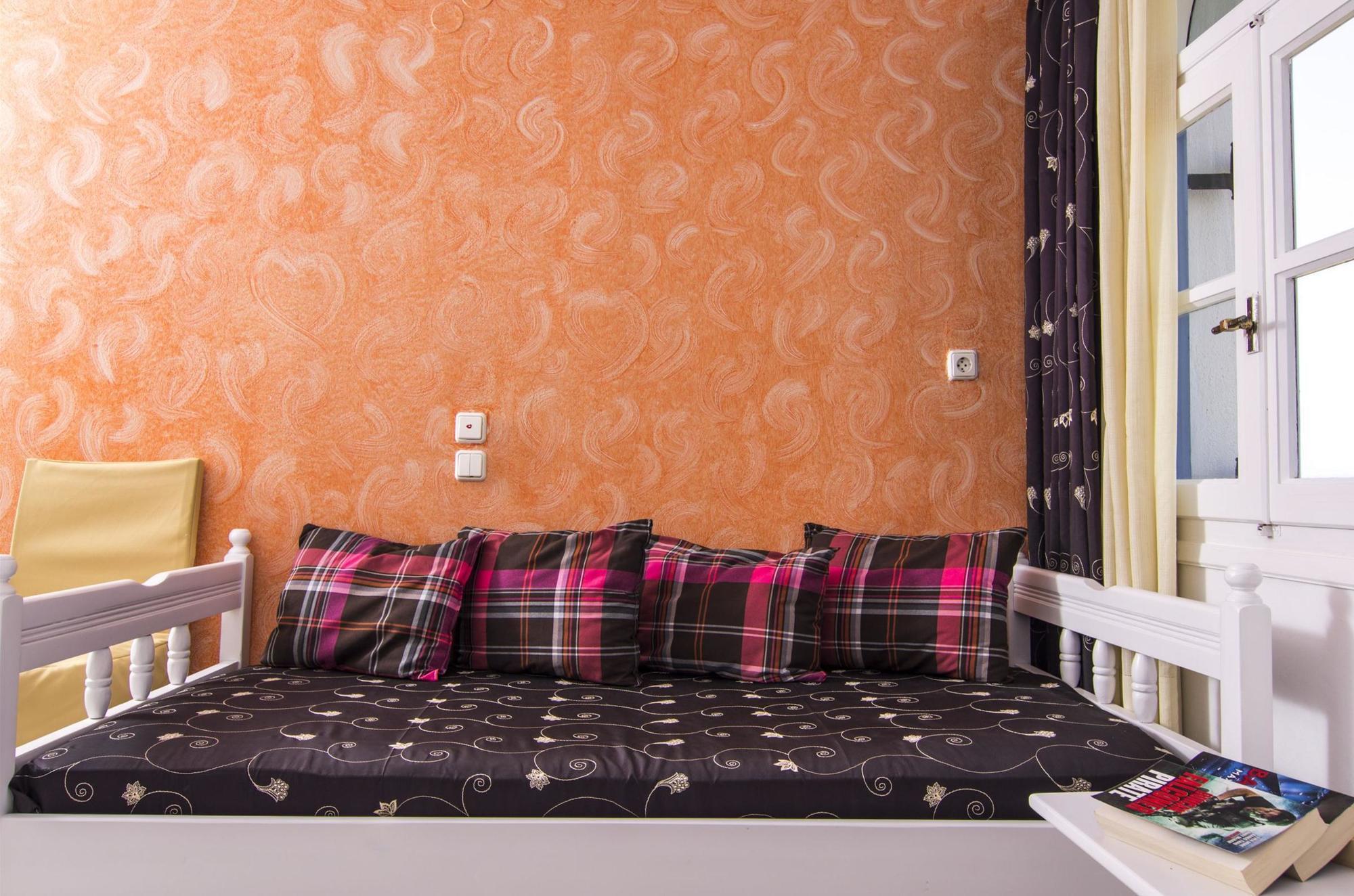 Pantheon Aparthotel Agios Georgios (Santorini)