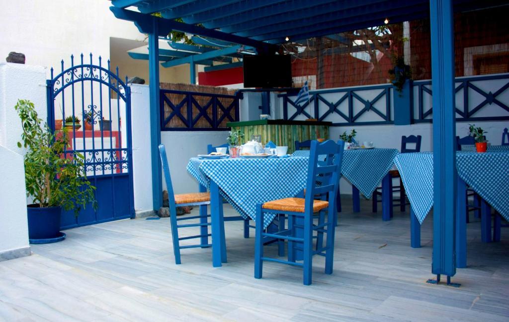 Hotel Kostas Perissa (Santorini)