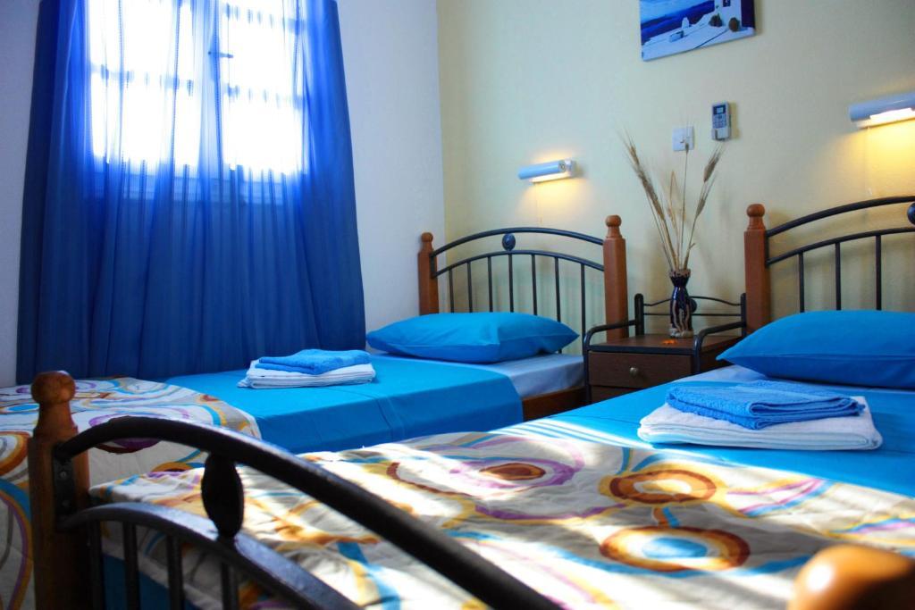 Kostas Hotel Perissa (Santorini)