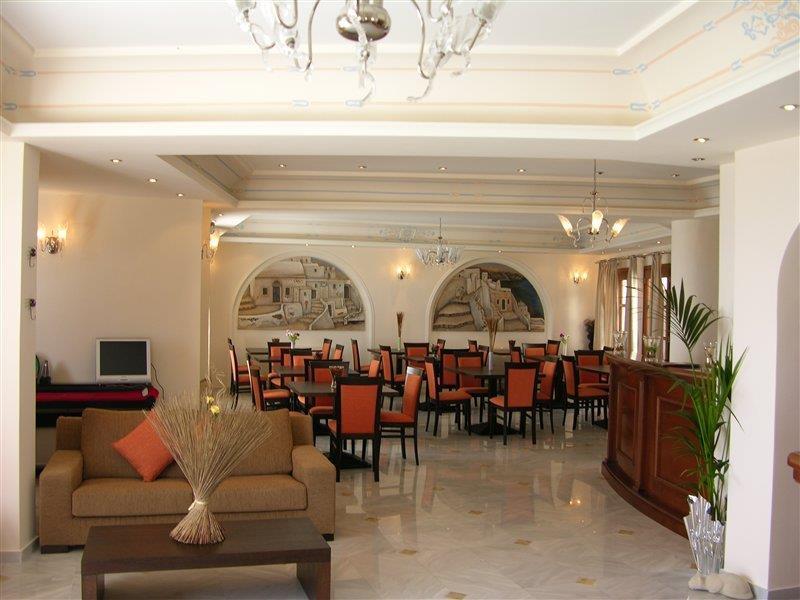 Epavlis & Hotel