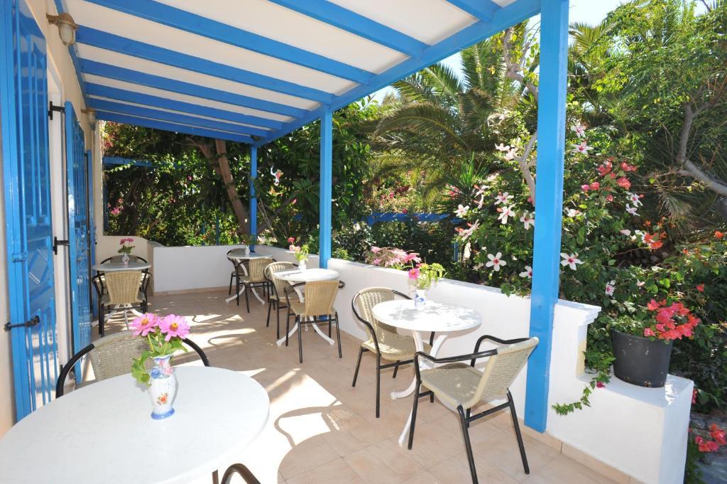 Hotel Avra 2*