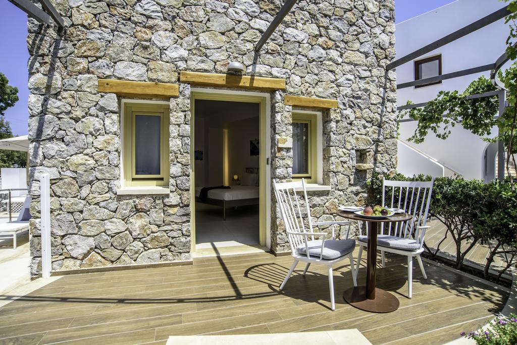 Hotel La Deluxe & (adults Only) Kamari (Santorini)