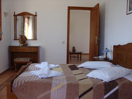 Alexandra Hotel 2*