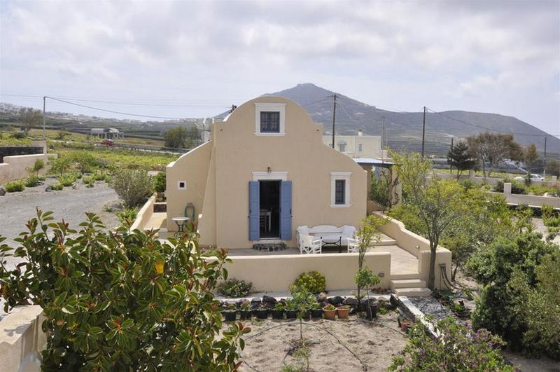 Aegagros Caldera * Megalochori (Santorini)