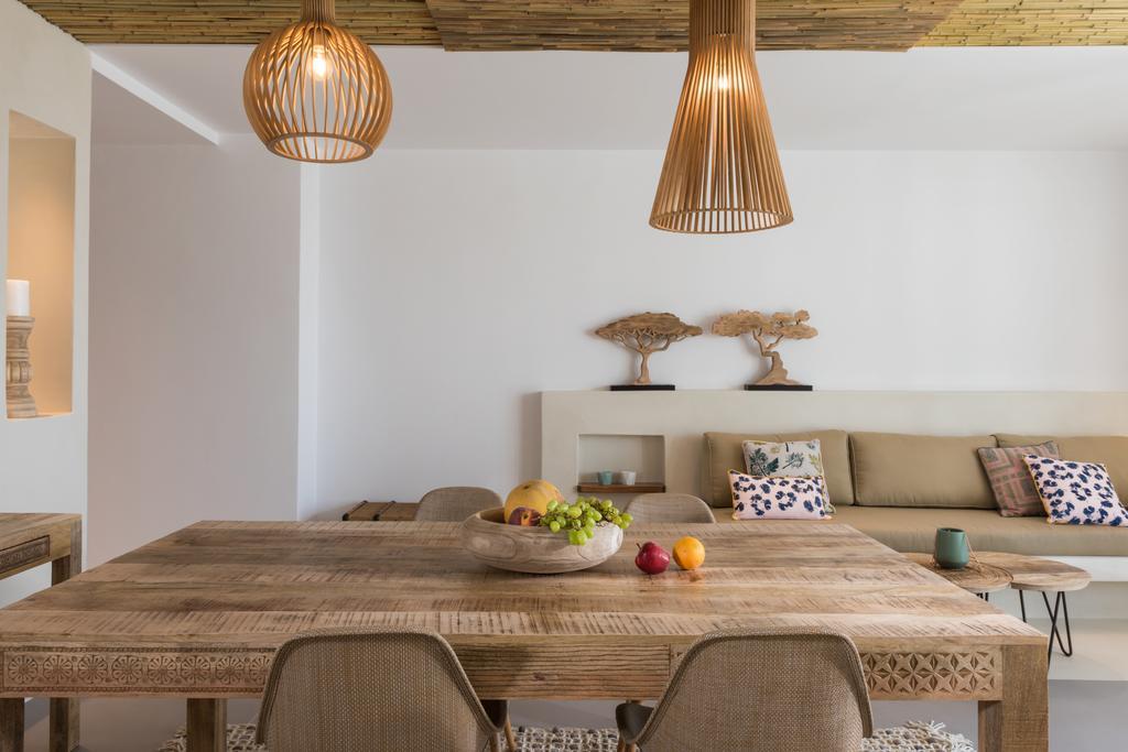 White & Co Exclusive Island Pyrgos Kallistis