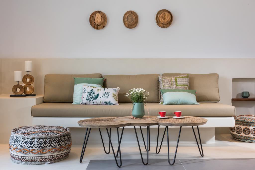 White & Co Exclusive Island Pyrgos Kallistis