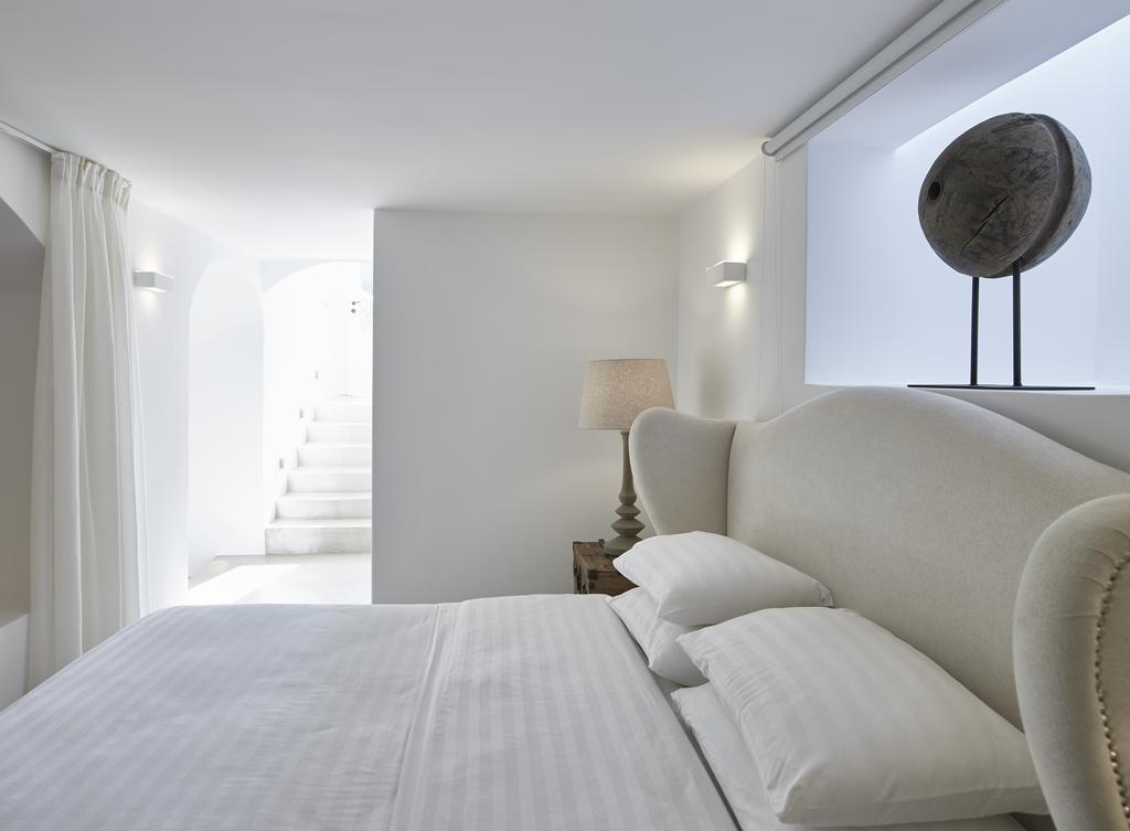 Villa Hideaway Fira (Santorini)