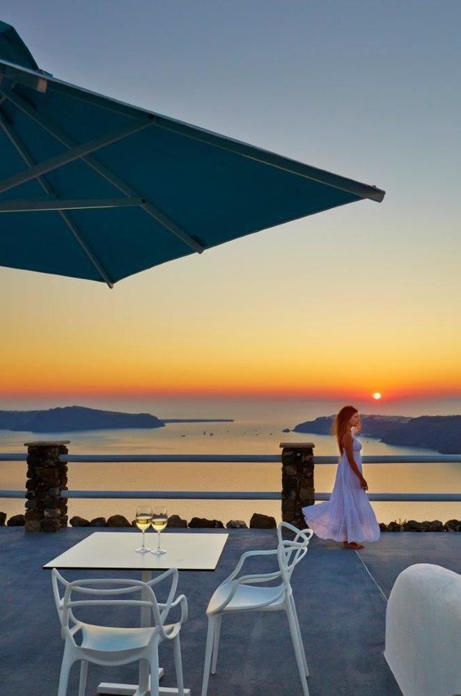 Adore Santorini