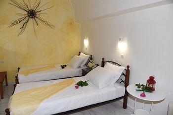 Toula Aparthotel 2*