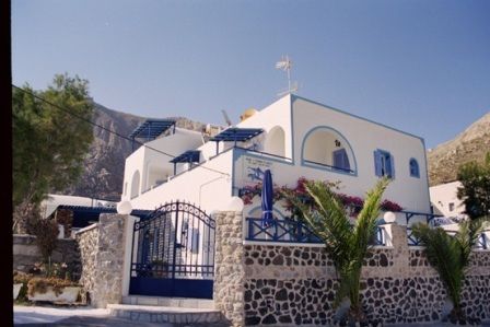 & Joanna 3* Perissa (Santorini)