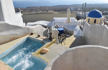 Aura Caves Fira (Santorini)