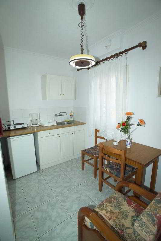 Avra 2* Kamari (Santorini)