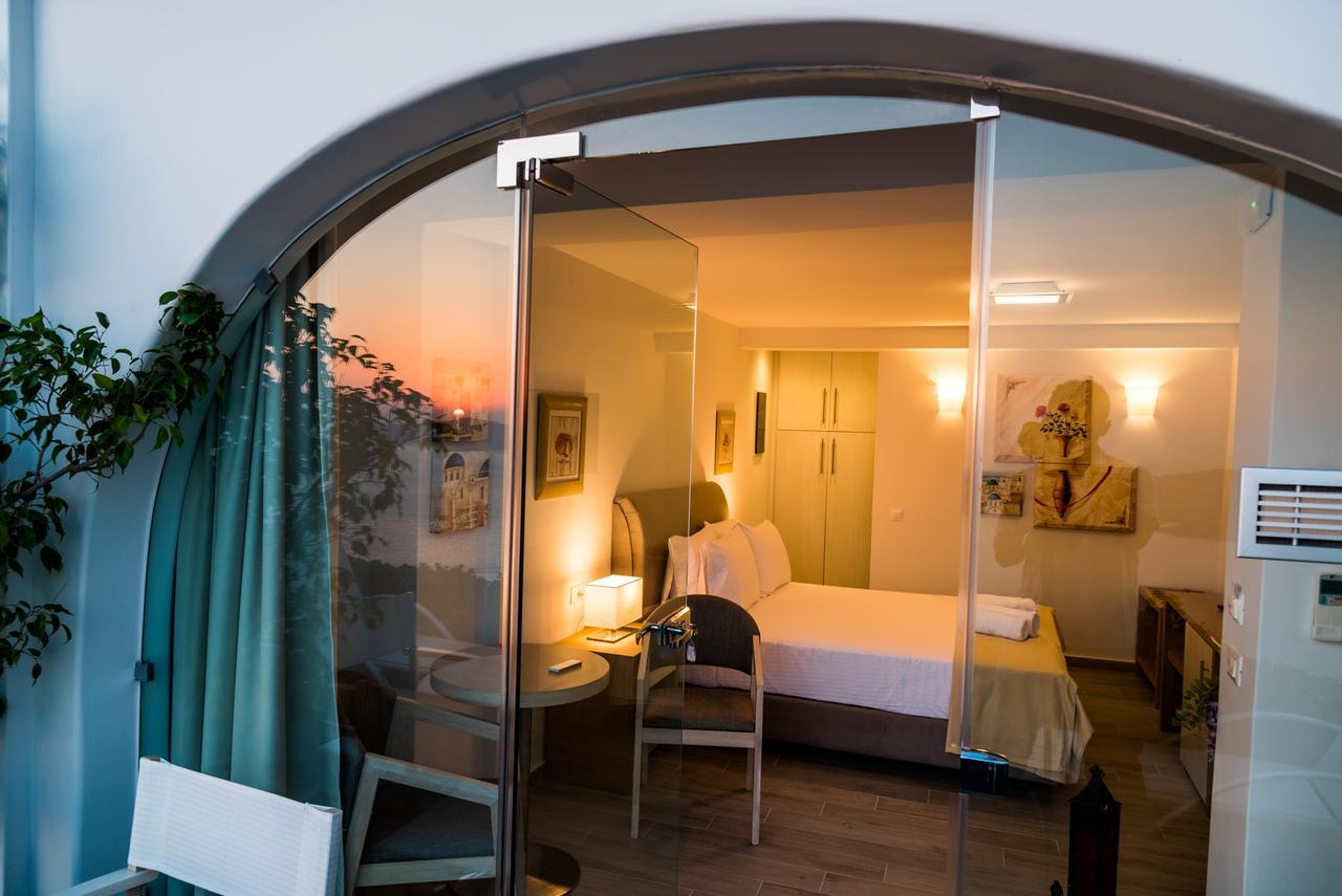 Kratiras View Luxury Fira (Santorini)