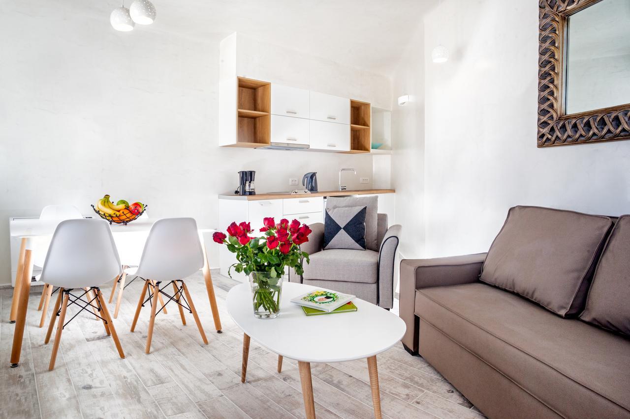 Apartment Spilies By Thireas Vourvoulos