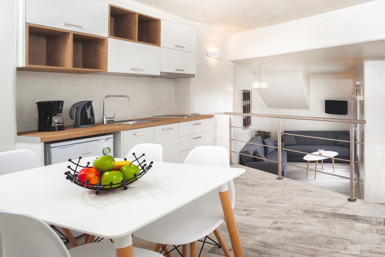 Apartment Spilies By Thireas *