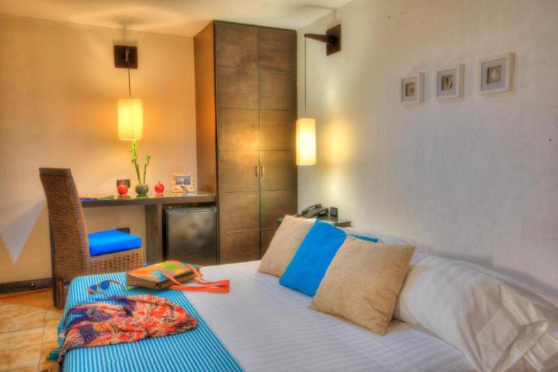 Thera Mare Hotel 4*