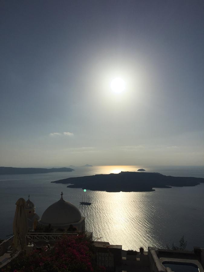 Le Petit Greek Fira (Santorini)