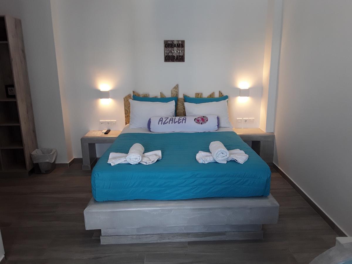 Azalea Kamari (Santorini)