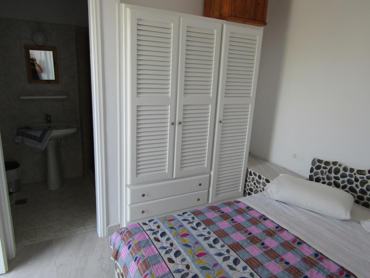 Perissa 2* Agios Georgios (Santorini)
