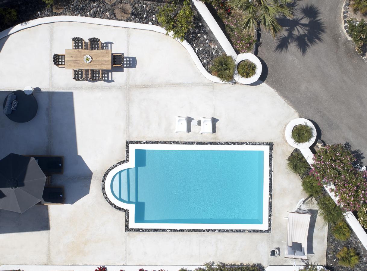 Hideaway Villa Fira (Santorini)