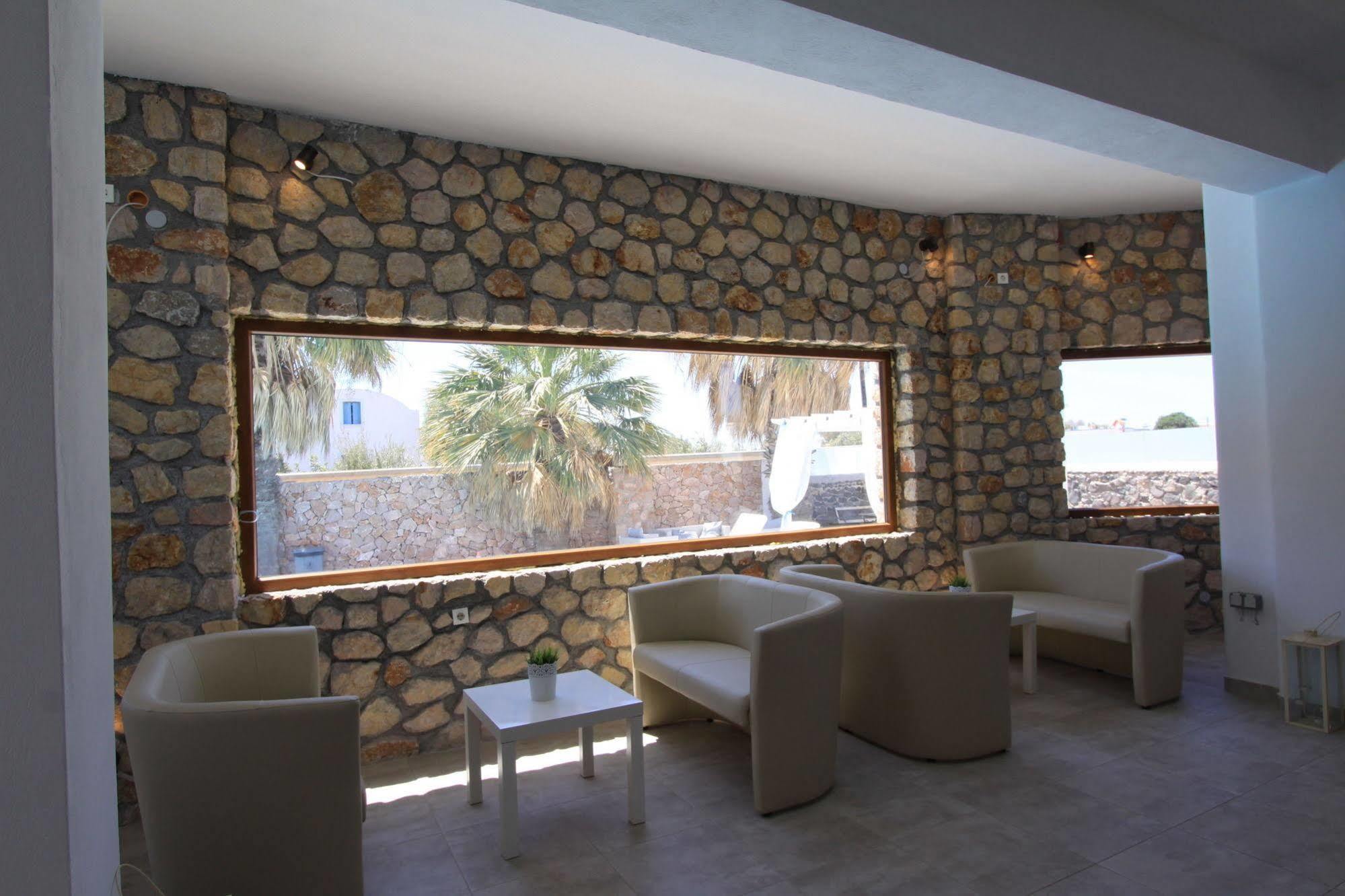 Odysseas Hotel 3*