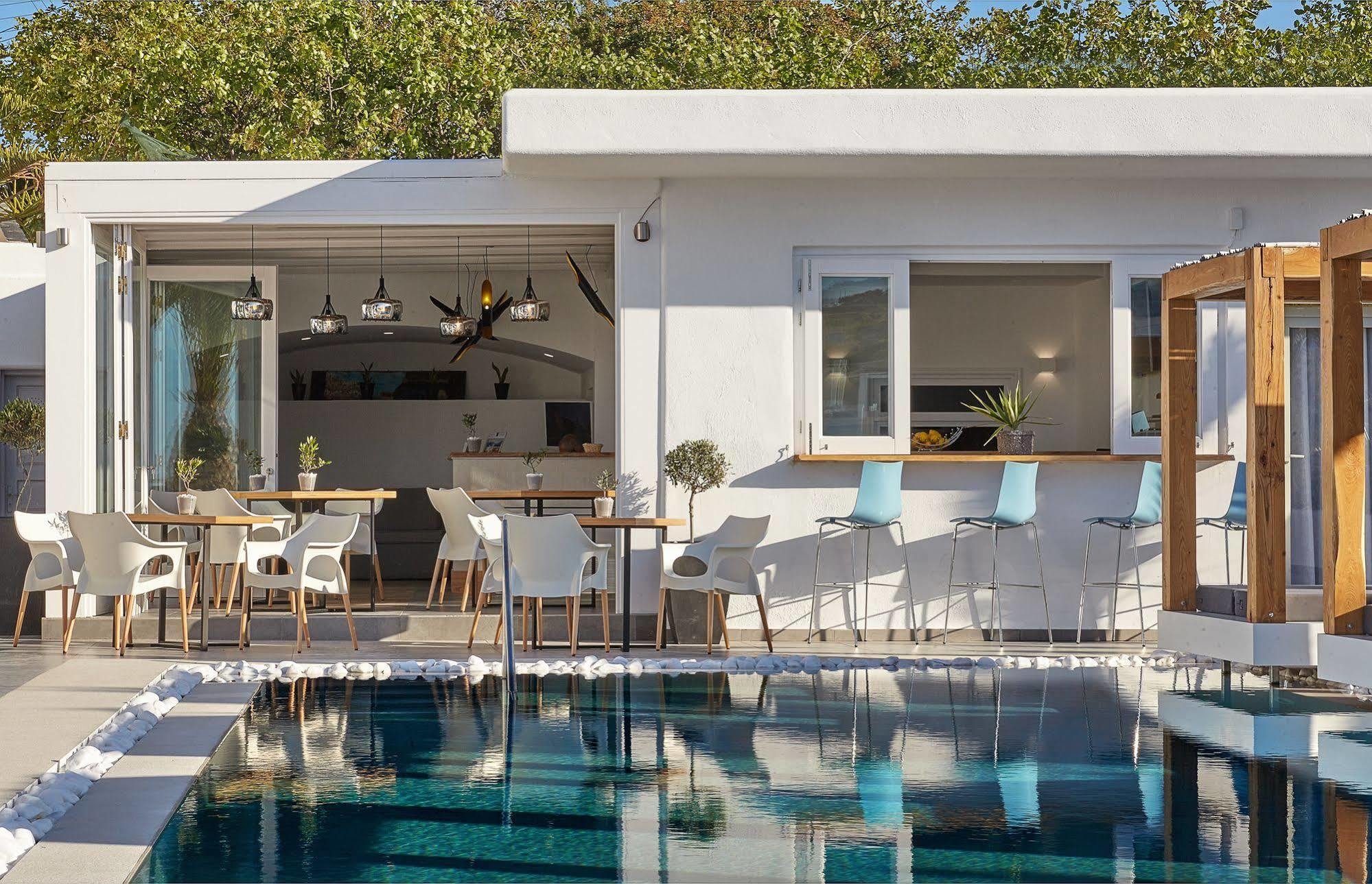 Callia Retreat 2* Fira (Santorini)