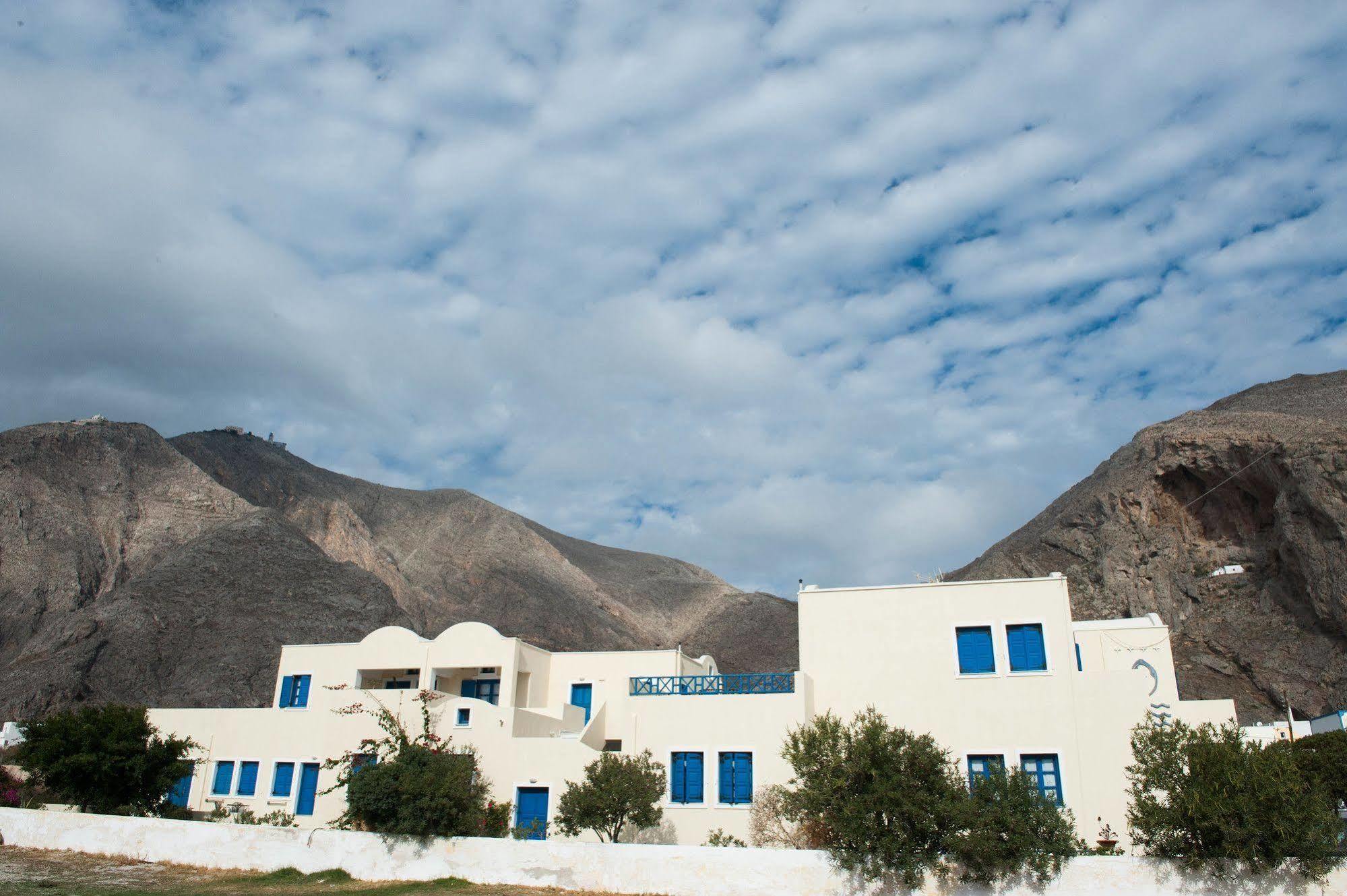 Irigeneia 4* Perissa (Santorini)