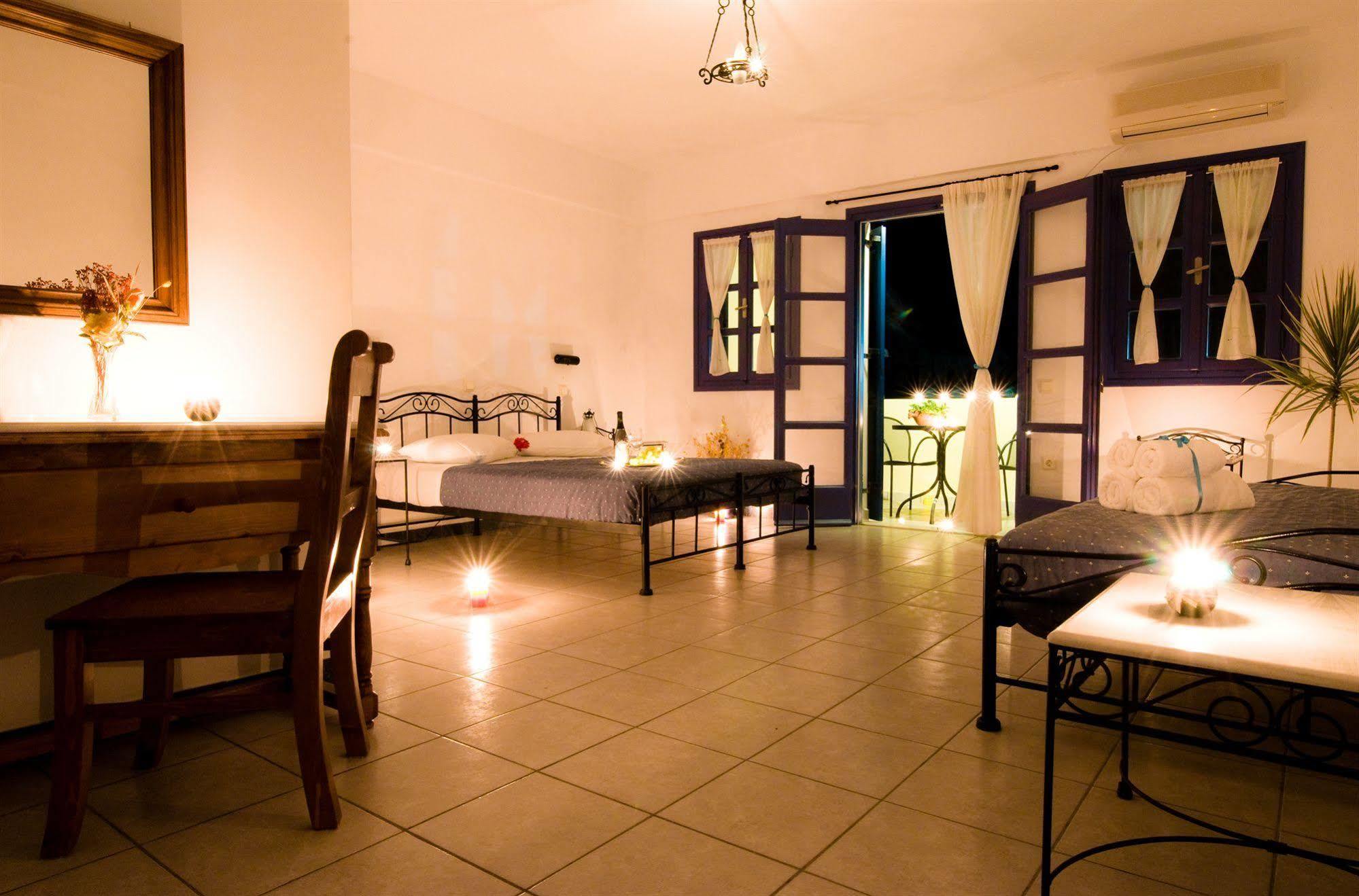 Irigeneia 4* Perissa (Santorini)