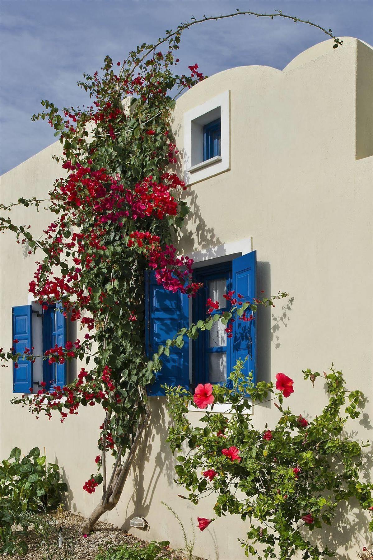 Irigeneia Hotel