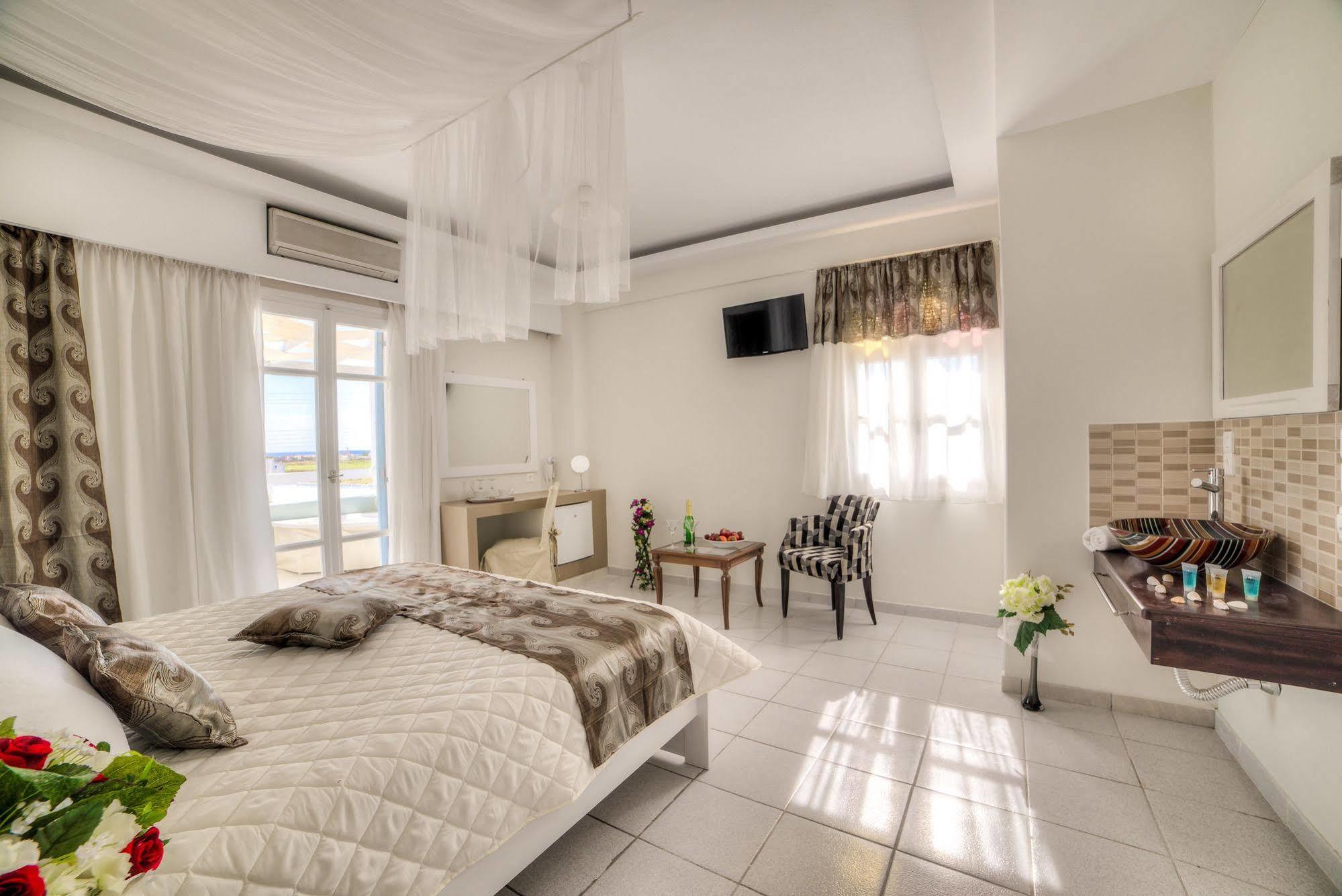 Aparthotel Pantheon Agios Georgios (Santorini)