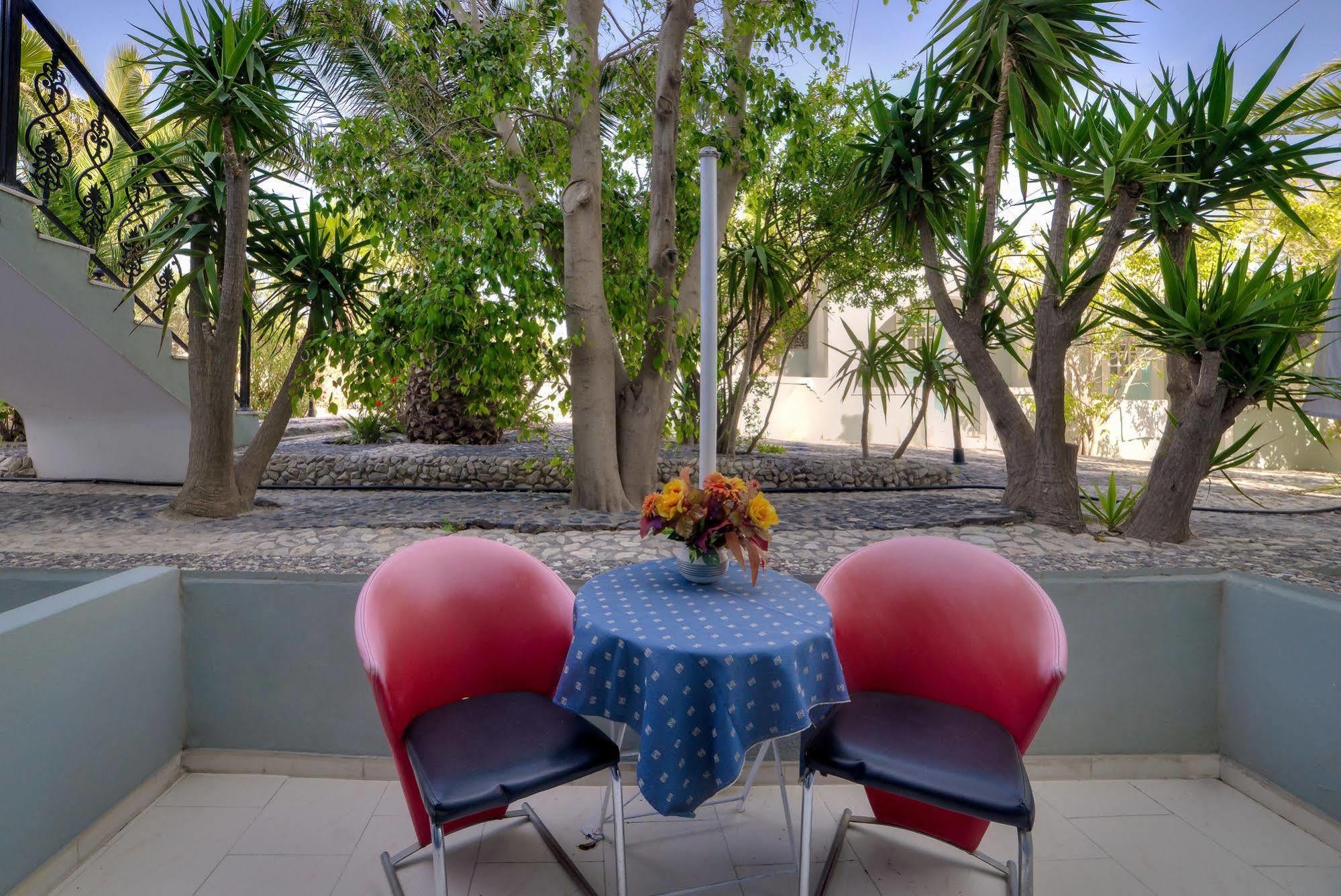 Aparthotel Pantheon Agios Georgios (Santorini)