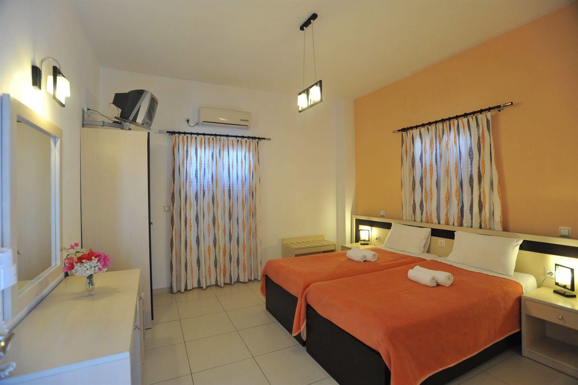 Aparthotel Stelios Place