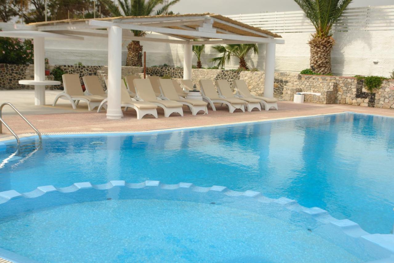 Kalipso Hotel Perissa (Santorini)