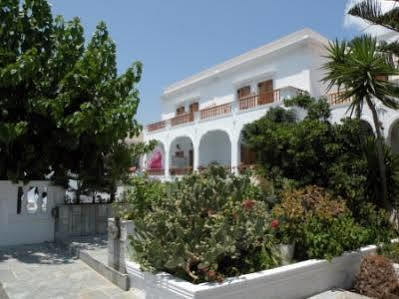 Armonia 3* Kamari (Santorini)