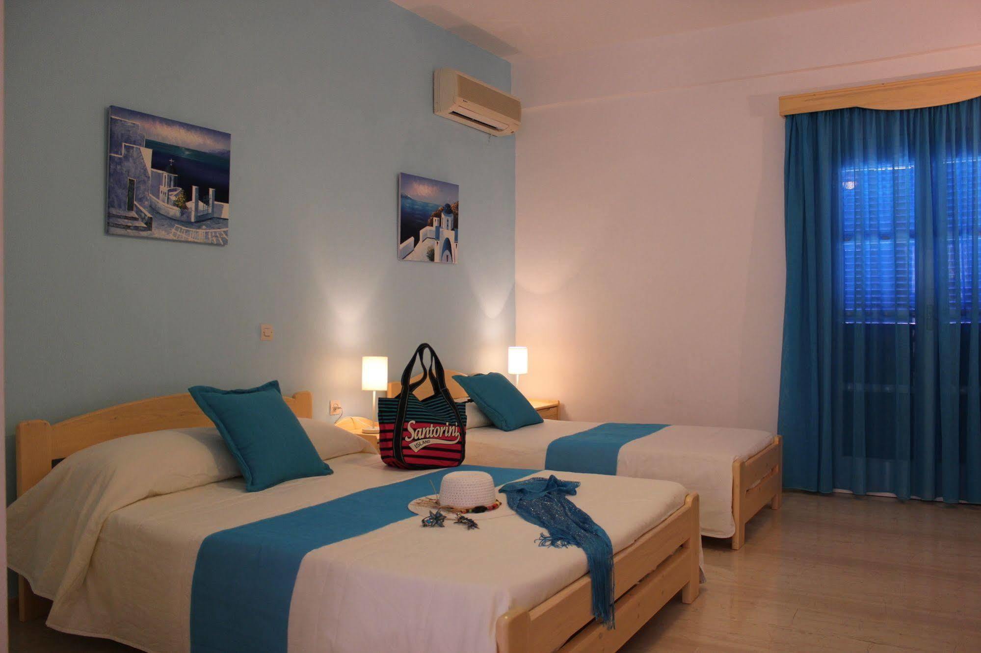 Louis Santorini Aparthotel