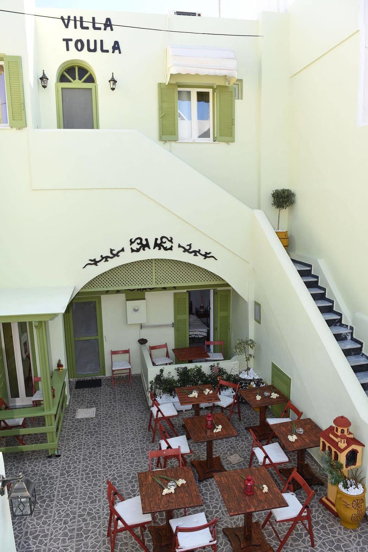 Toula Aparthotel Fira (Santorini)