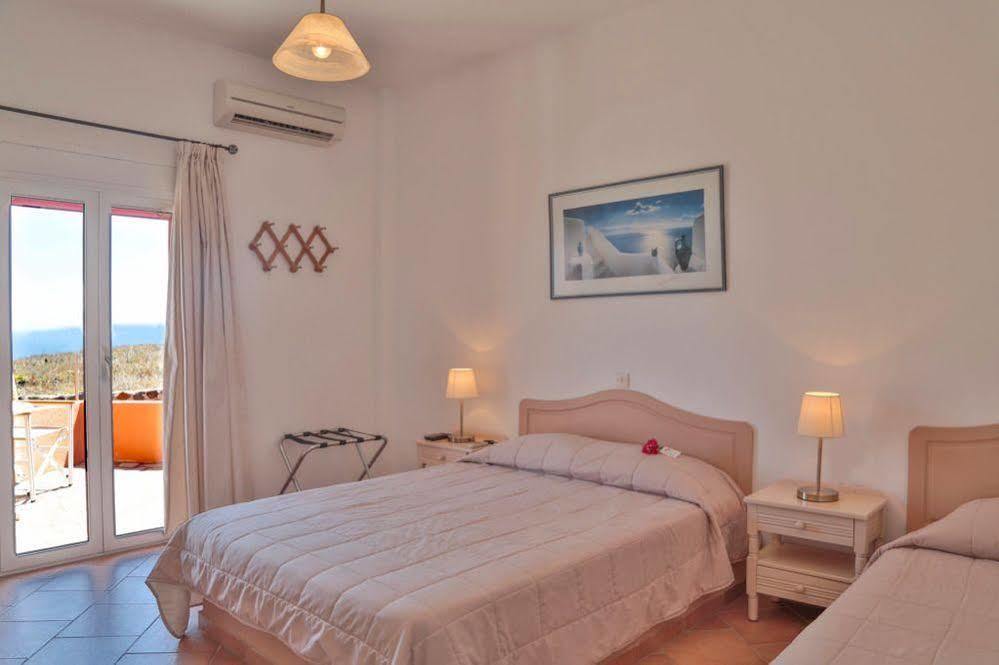 The Flower Hotel 2*