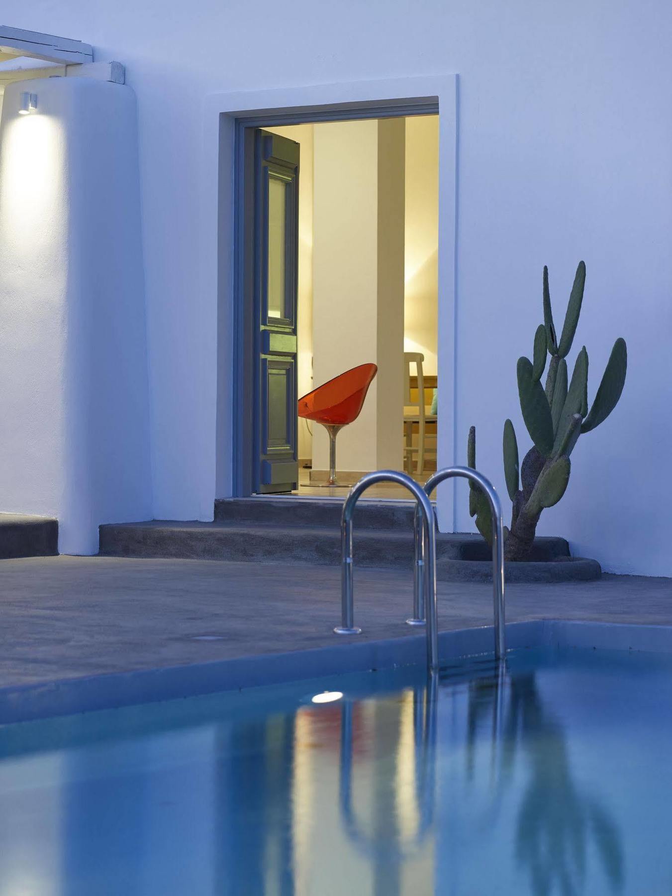 Christou Estate & 3* Pyrgos Kallistis