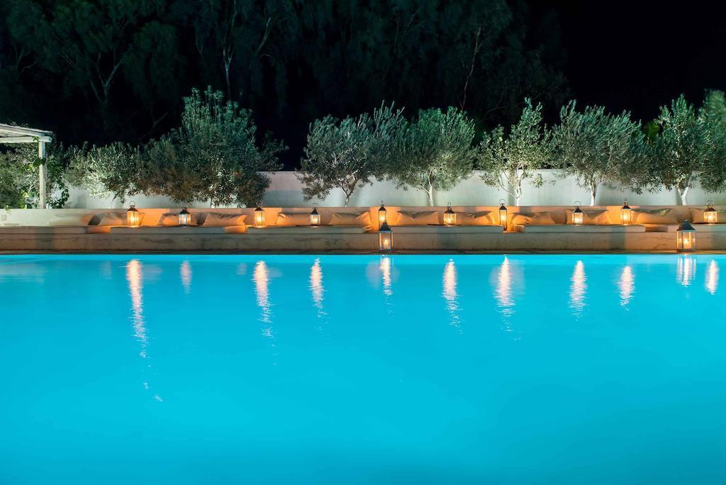 28 3* Kamari (Santorini)