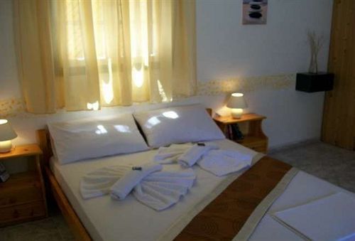 Spyros Santorini Apartment *