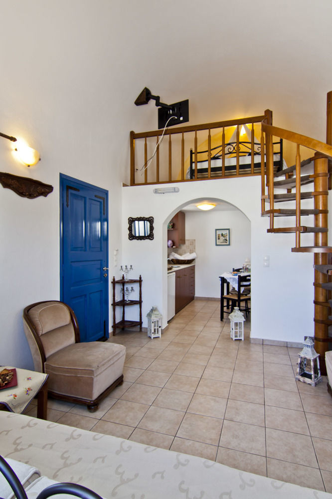 Golden East Hotel 3*