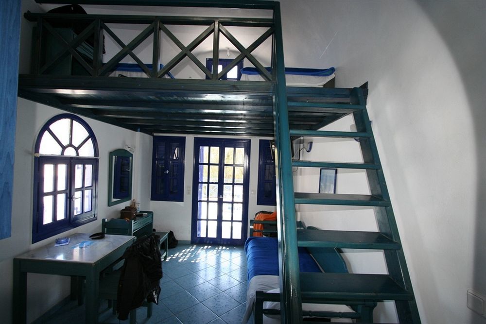 Samson΄s Village 3* Perissa (Santorini)