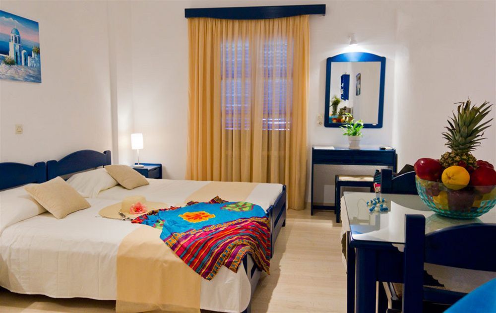 Louis Santorini Aparthotel 2*
