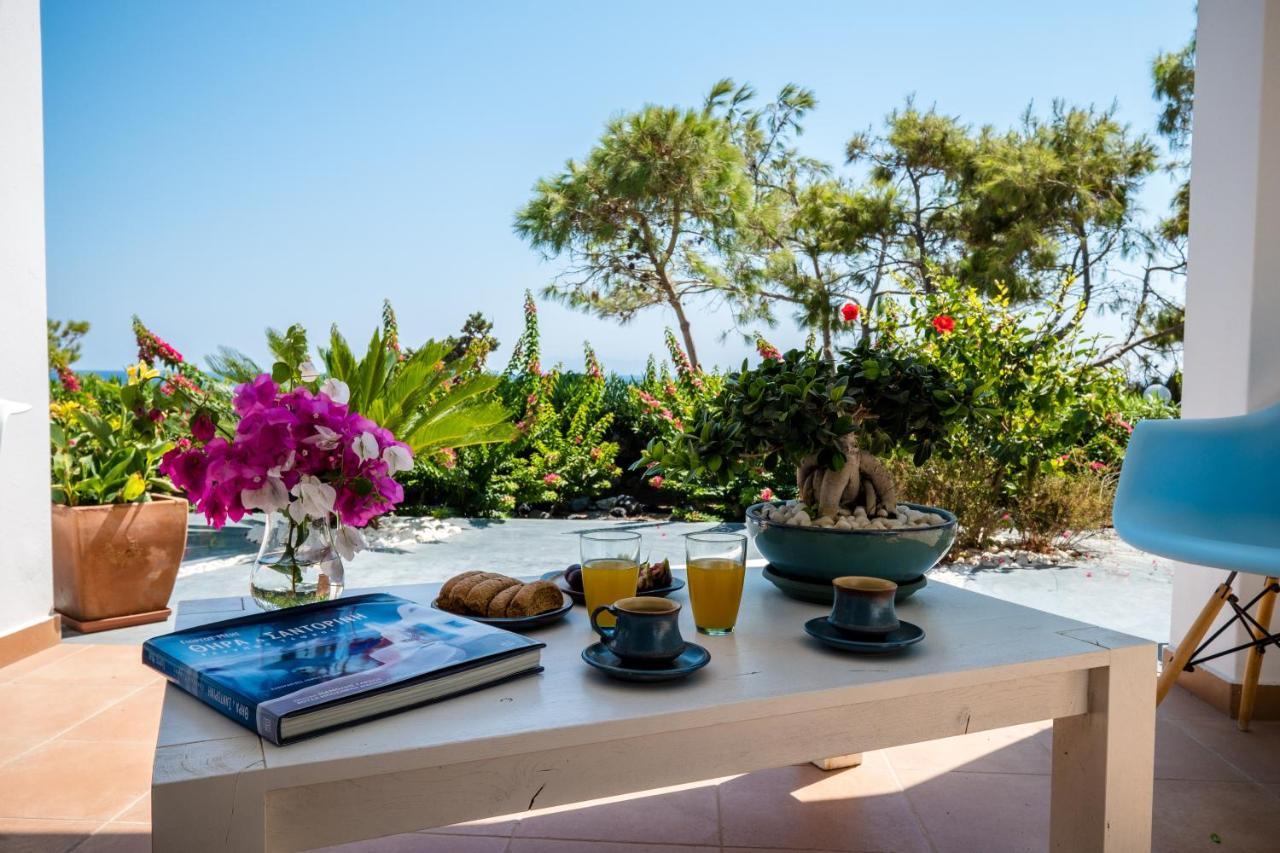 Santorini Mystique Garden Pousada Kamári
