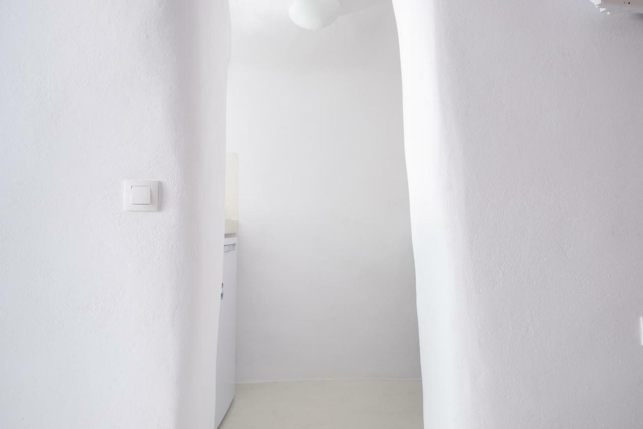 1906 Cave * Pyrgos Kallistis