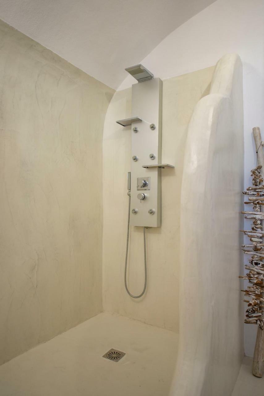 Apartment 1906 Cave
