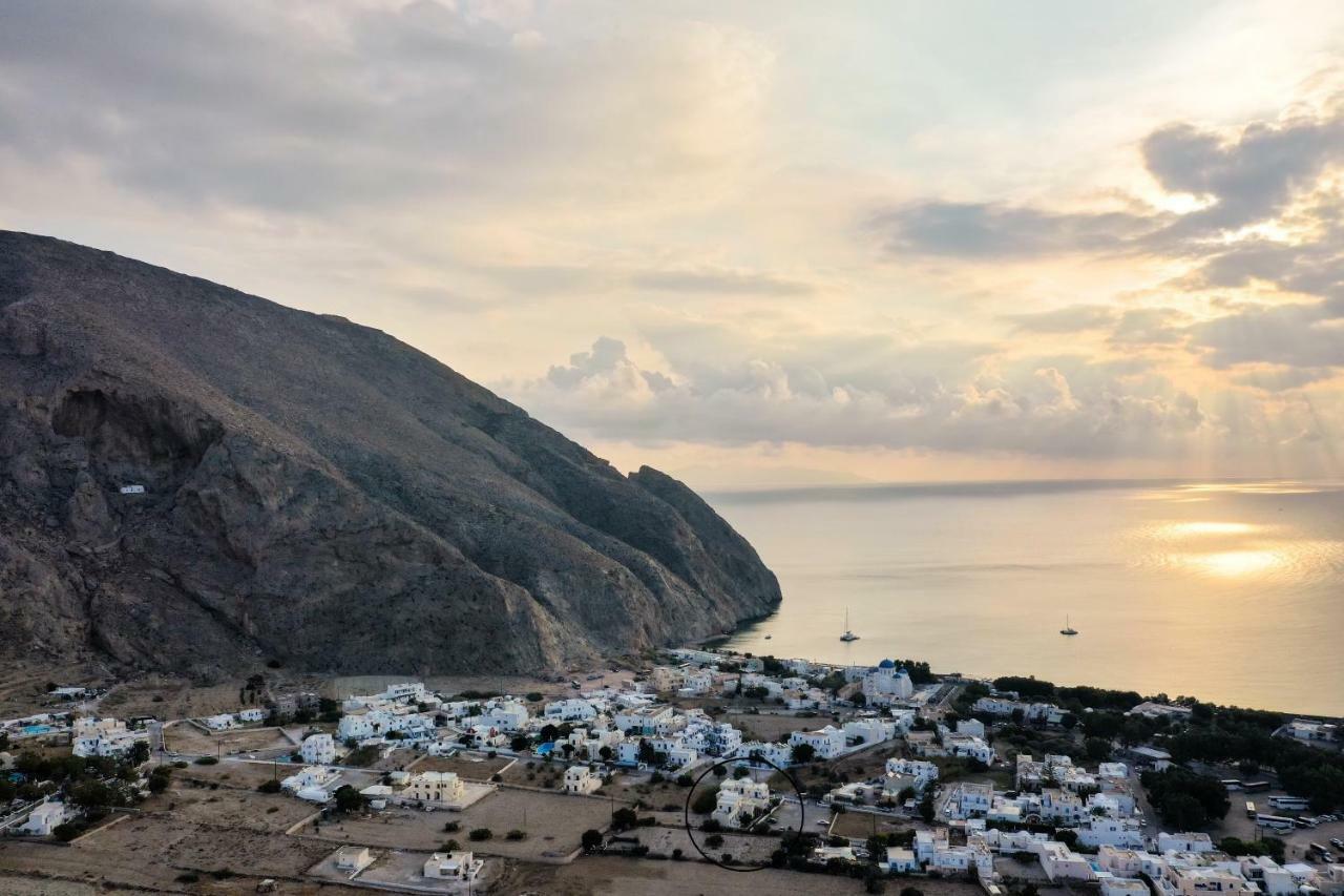 Irigeneia Hotel Perissa (Santorini)