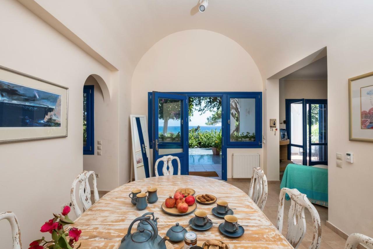 Pousada Santorini Mystique Garden Kamári