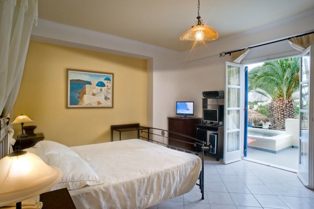 Hotel Hermes Kamari (Santorini)